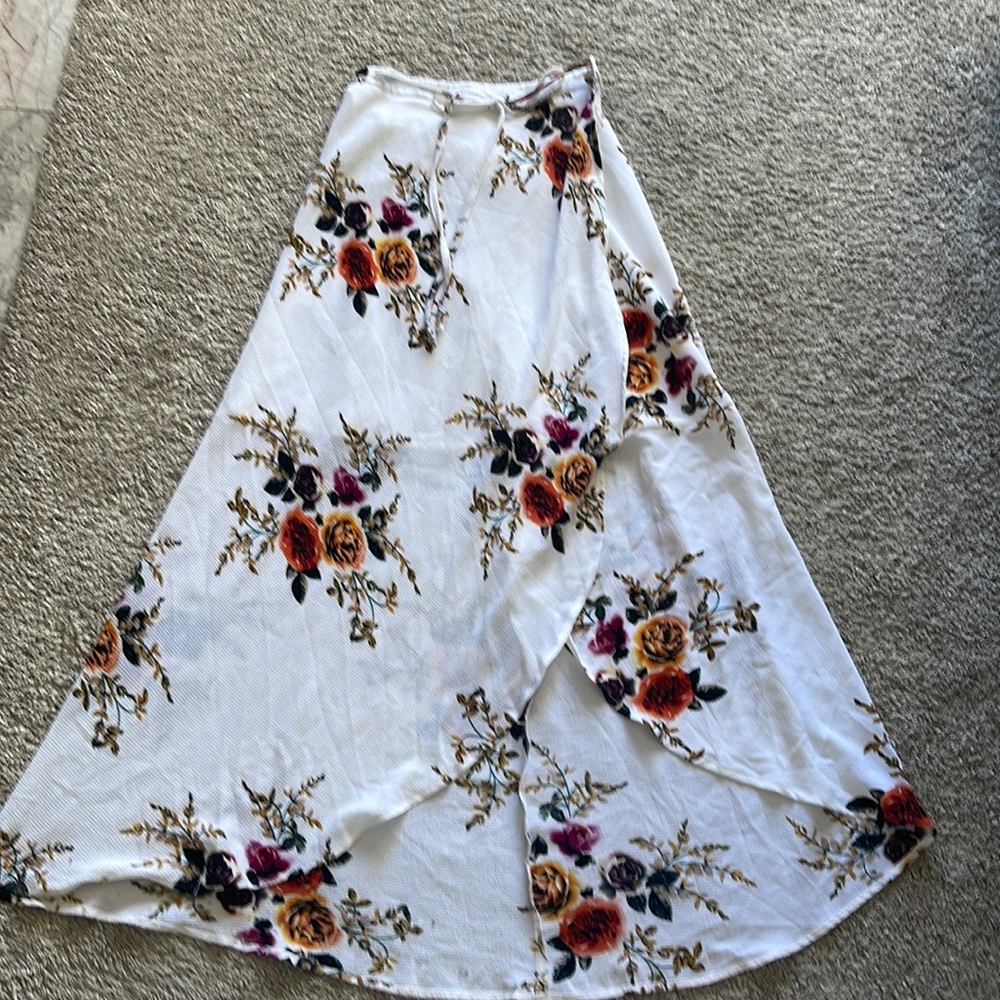 Simplee Apparel Women's Boho Floral Print High Waist Wrap Maxi Skirt Cover Up